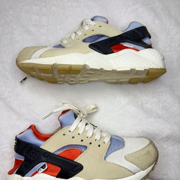 Nike Air Huarache Run Size 6Y (W 8 can wear)
Yin and Yang Set to Rise (PS) - Picture 2 of 7
